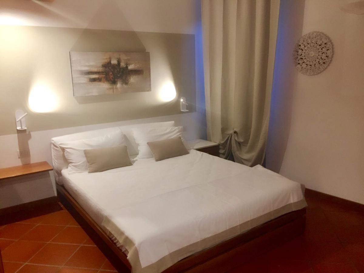 Marie Rose Luxury B&B & Apartment Desenzano del Garda Buitenkant foto