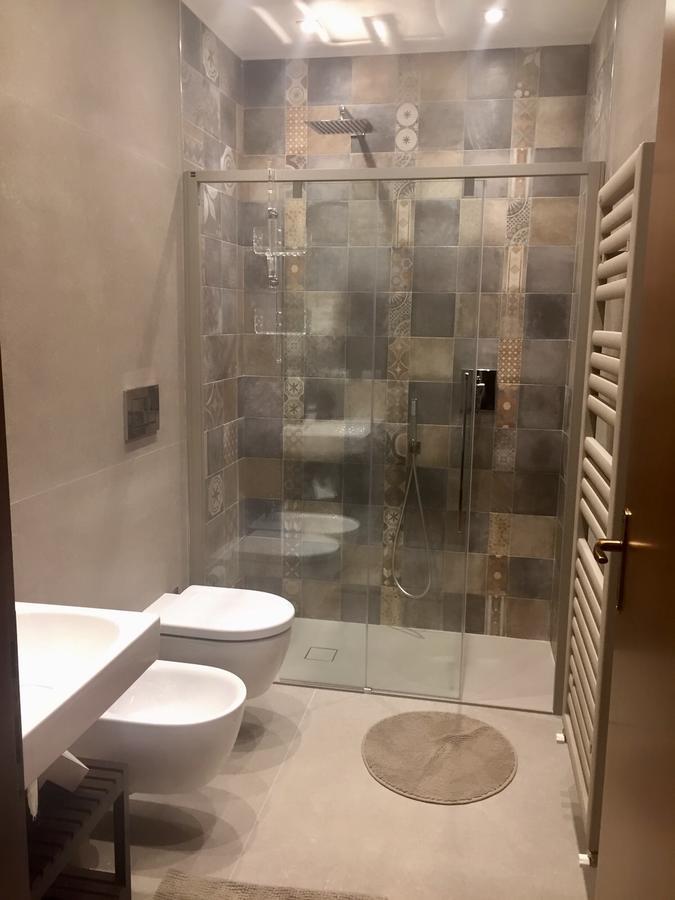 Marie Rose Luxury B&B & Apartment Desenzano del Garda Buitenkant foto
