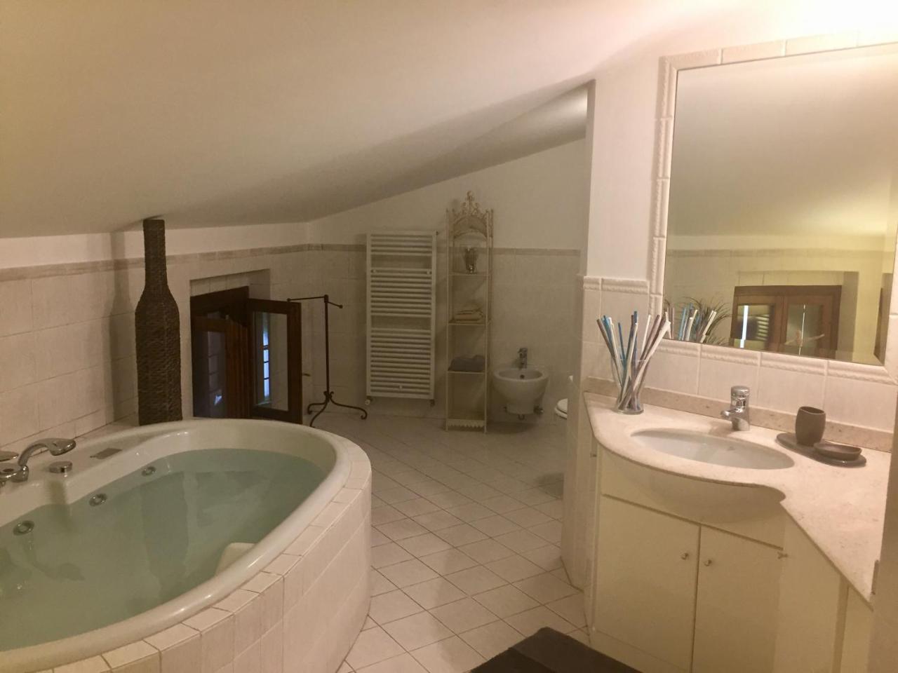 Marie Rose Luxury B&B & Apartment Desenzano del Garda Buitenkant foto