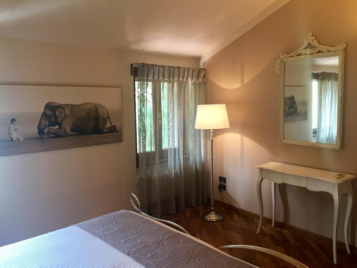 Marie Rose Luxury B&B & Apartment Desenzano del Garda Buitenkant foto